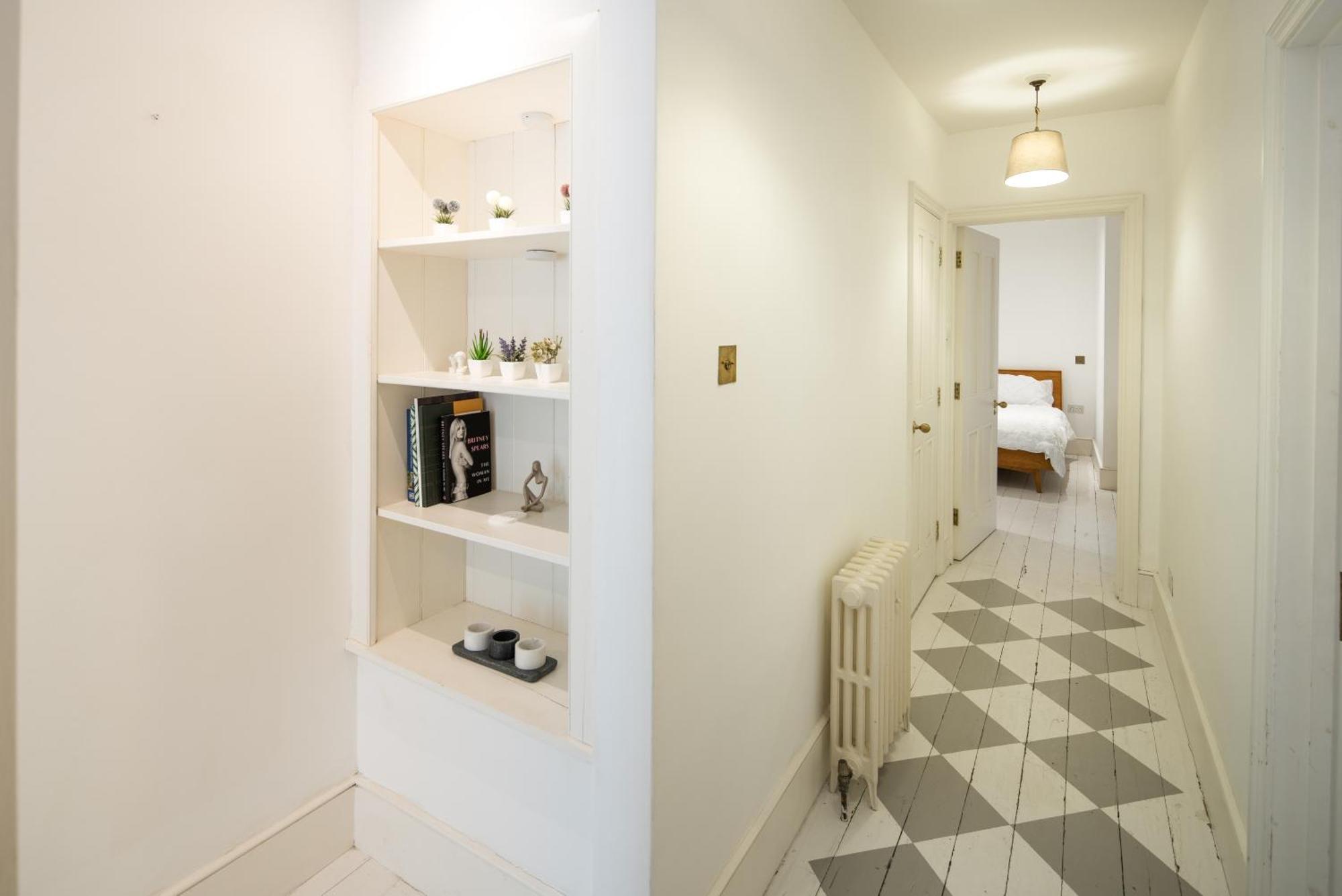 런던 Charming 2-Bed Flat In The Heart Of Nottinghill - Steps From Portobello Rd Market And Nottinghill Bookshop 아파트 외부 사진