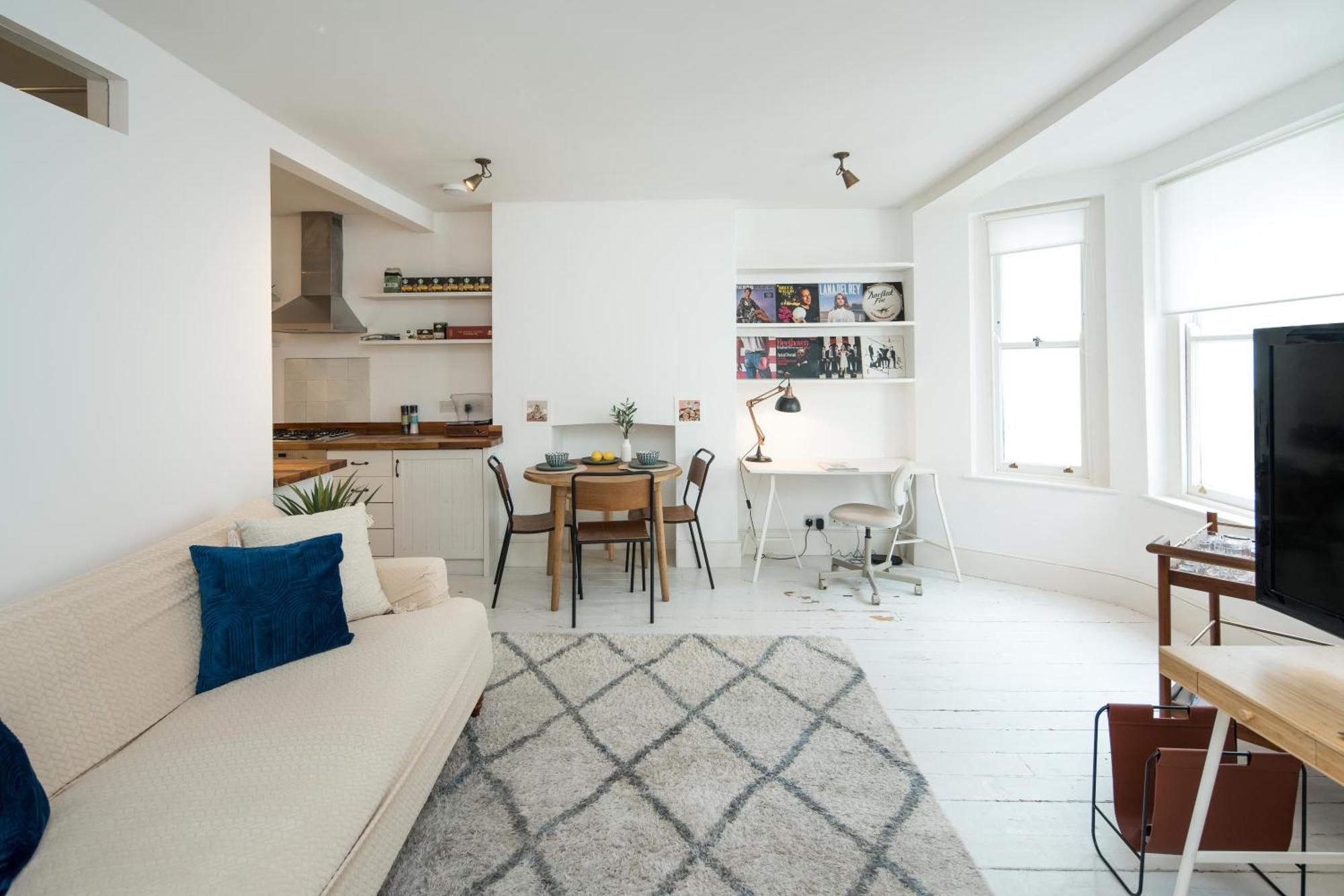 런던 Charming 2-Bed Flat In The Heart Of Nottinghill - Steps From Portobello Rd Market And Nottinghill Bookshop 아파트 외부 사진