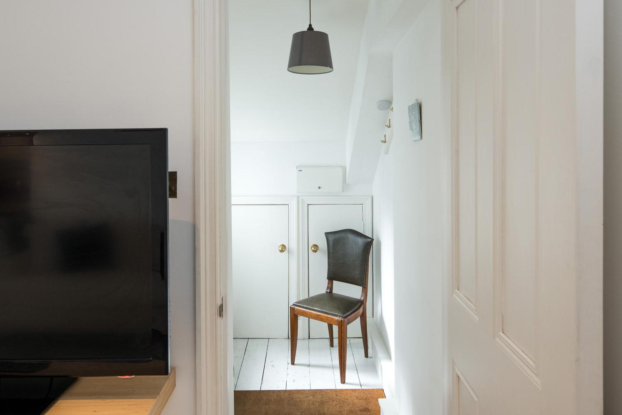 런던 Charming 2-Bed Flat In The Heart Of Nottinghill - Steps From Portobello Rd Market And Nottinghill Bookshop 아파트 외부 사진